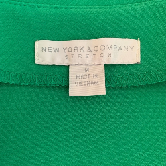 Kelly Green Wrap Dress - Picture 3 of 3